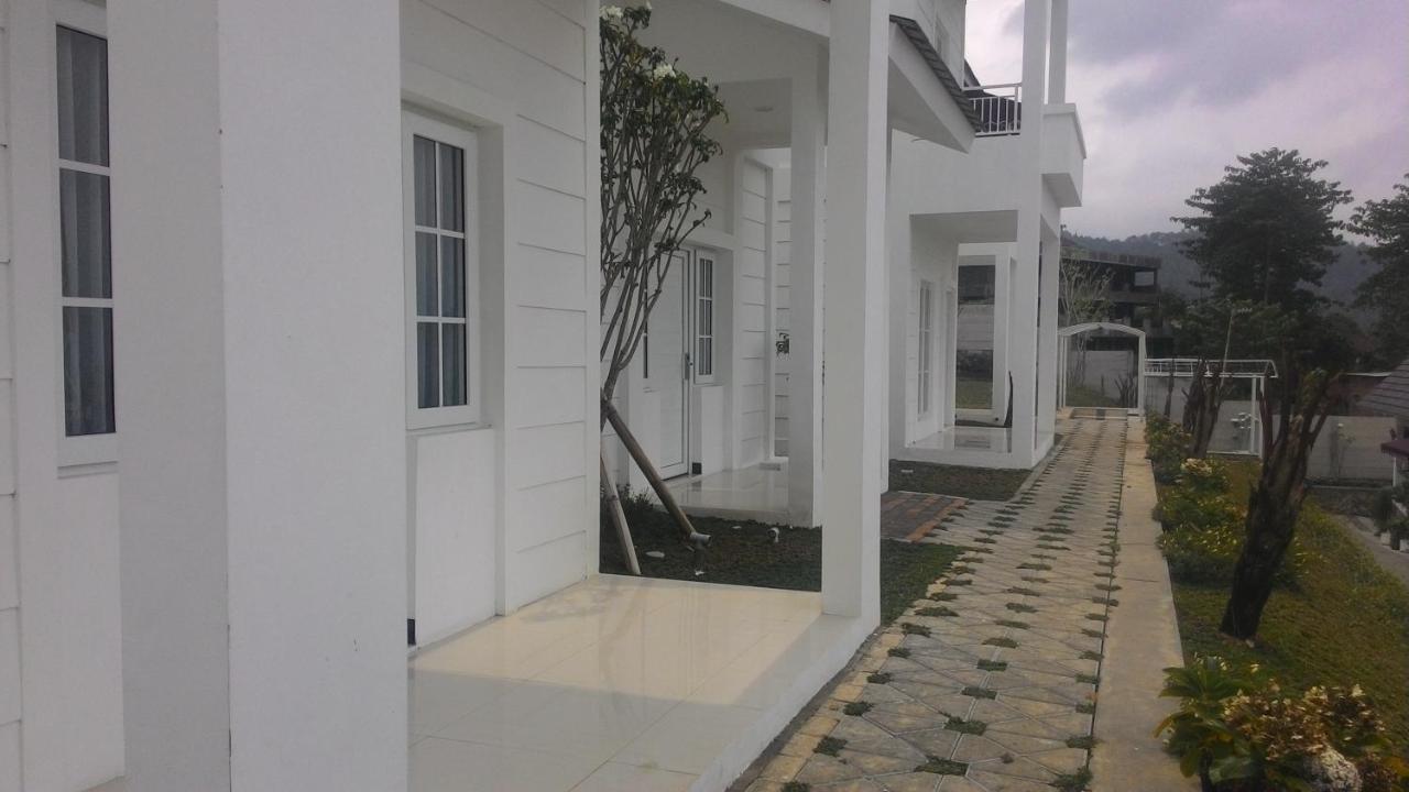 Amaranta Guest House Batu  Dış mekan fotoğraf